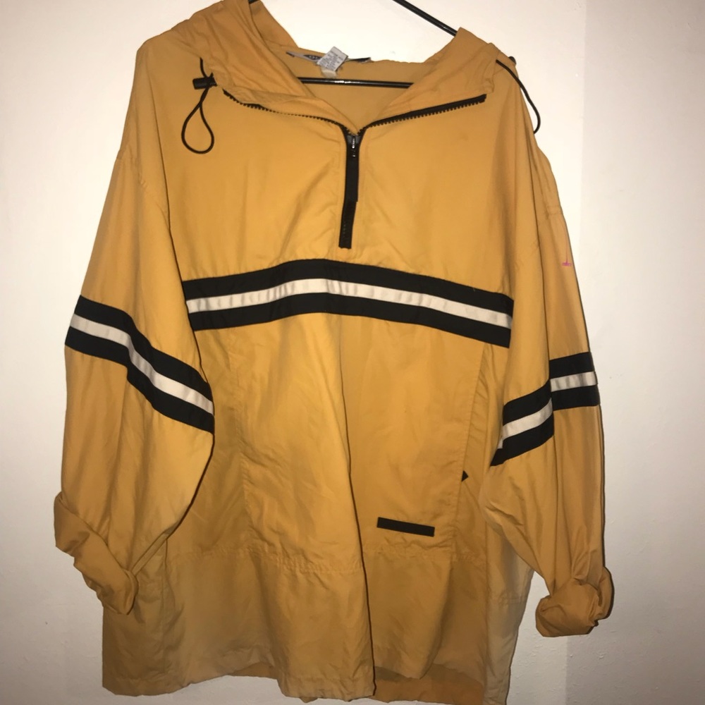I am selling this old navy hoodie.